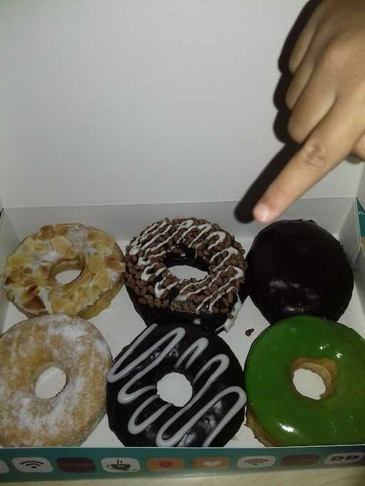 Dunkin' Donuts 6