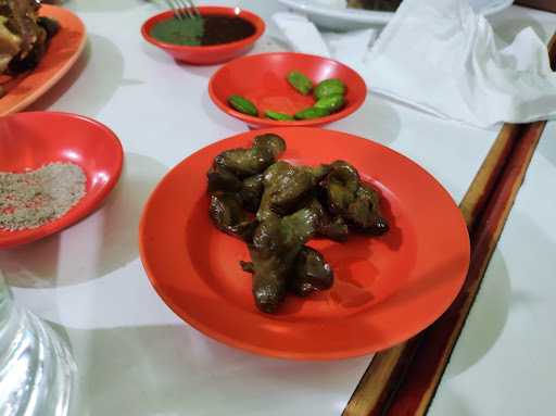 Ayam Goreng & Burung Dara Pahlawan 4