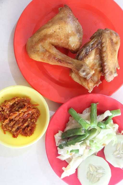 Depot Ayam Goreng Muji Lestari 7