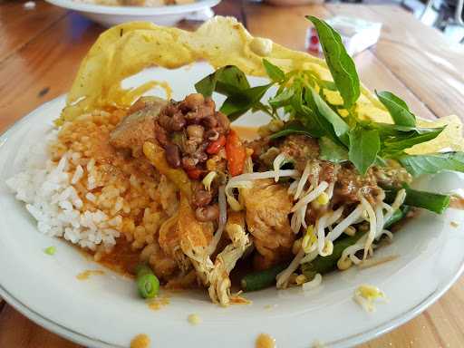 Depot Nasi Campur Pojok Tambak Bayan 5