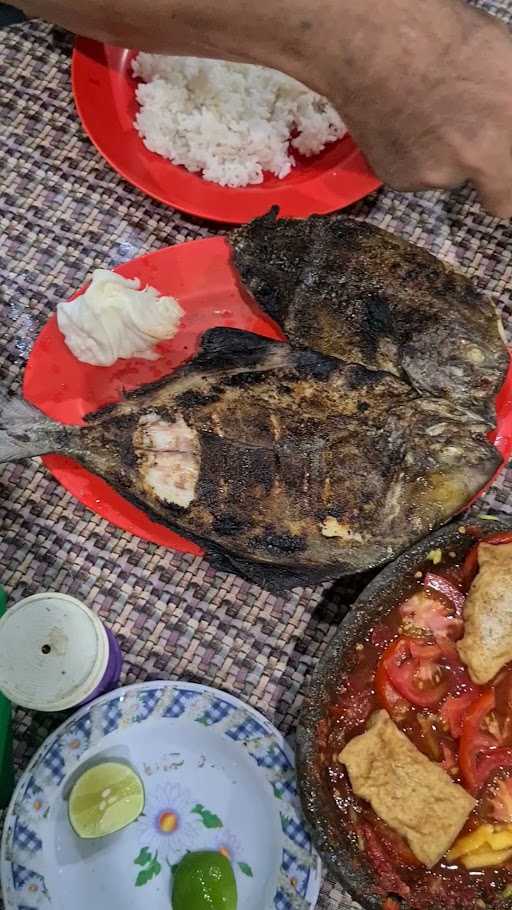 Ikan Bakar Khas Sulawesi 10