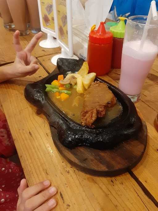 Kampoeng Steak 10