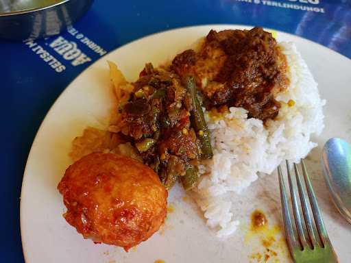 Warung Nasi Padang Ampera 10