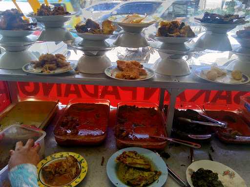 Warung Nasi Padang Goyang Lidah 6