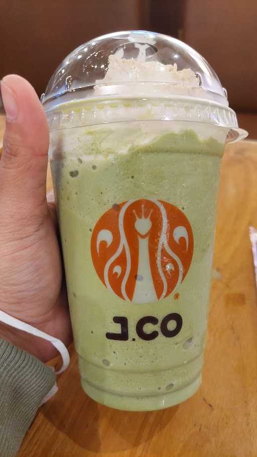 J.Co Donuts & Coffee 1