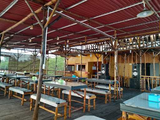 Dang Merdu Mangrove Resto & Cafe 9