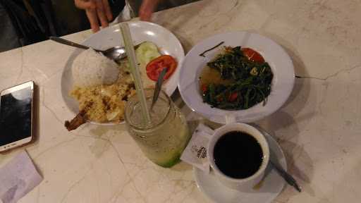 Bebek Garang Resto 1