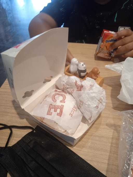 KFC - Dermaga Point Palembang 10