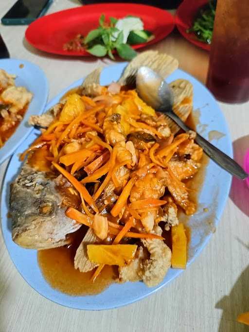 Waroeng Seafood 999 6