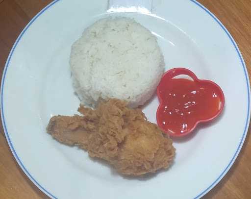 Rumah Usaha Fried Chicken Bu Yati 4