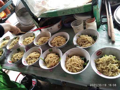 Mie Ayam Bakso, Soto Mba Idah 4