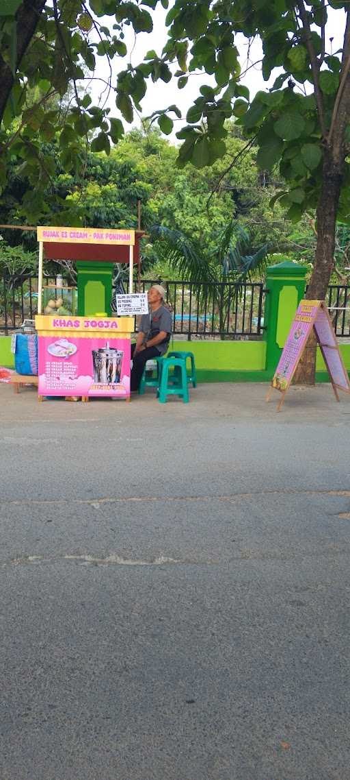 Rujak Ice Cream Bapak Poniman 6