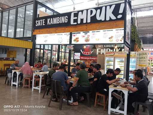 Sate Kambing Empuk! 10