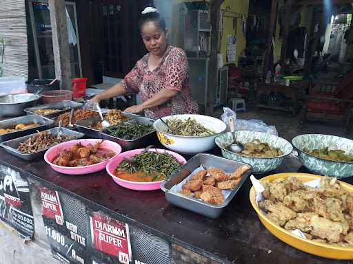 Warung Makan Lanang Telu 1