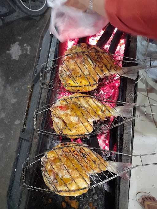 Ikan Bakar 73 10