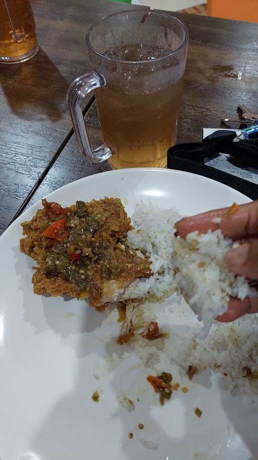 Gogo Fried Chicken Ngurah Rai 9