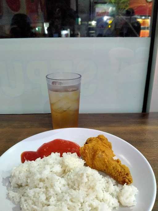 Gogo Fried Chicken Ngurah Rai 4