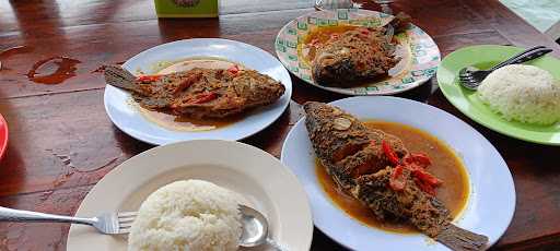 Ikan Bakar Tanjung Alam Dermaga 4