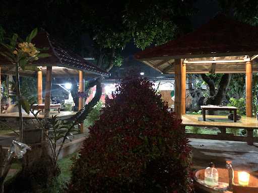 Warung Ikan Bakar Lega Pemaron 1