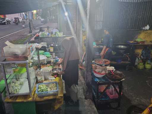 Warung Ayam Jejek Ponogoro 3