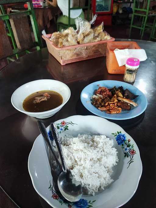 Warung Cokot Babi Guling 2