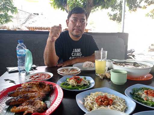 Warung Ikan Bakar Pidada 10