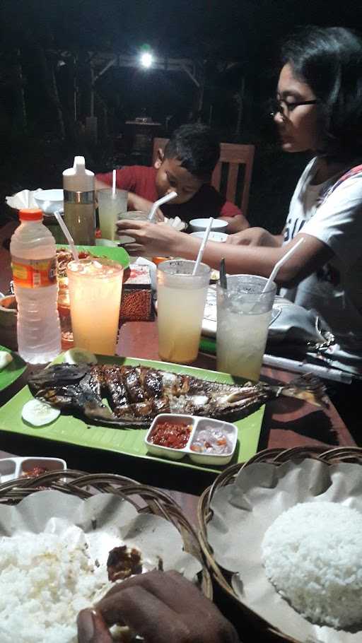 Warung Ikan Bakar Sindhu Segara 5