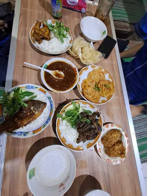 Warung Pak Dhe Kus 8