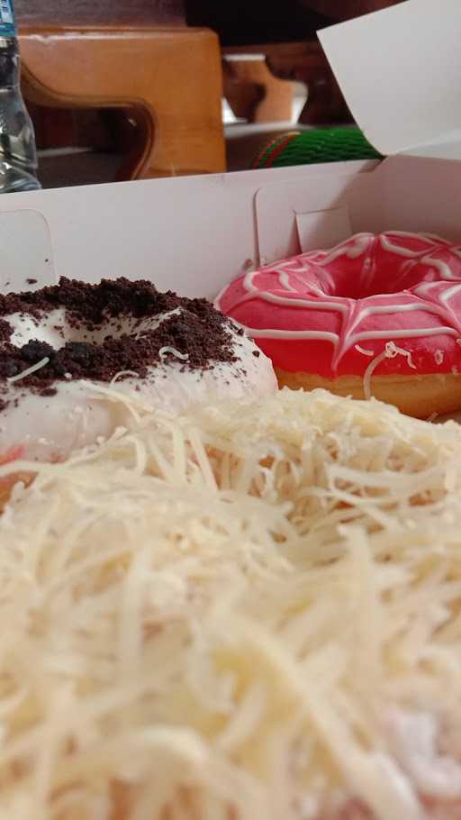 Donat Qella.Id 4