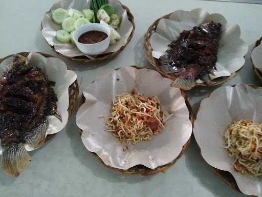 Rumah Makan Endah Wareg 6