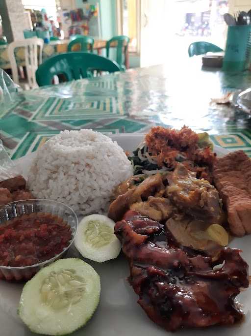 Rumah Makan Endah Wareg 5