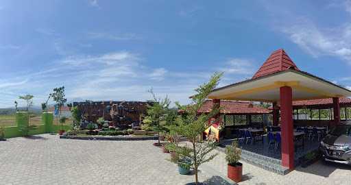 Rumah Makan Joglo Resto 10