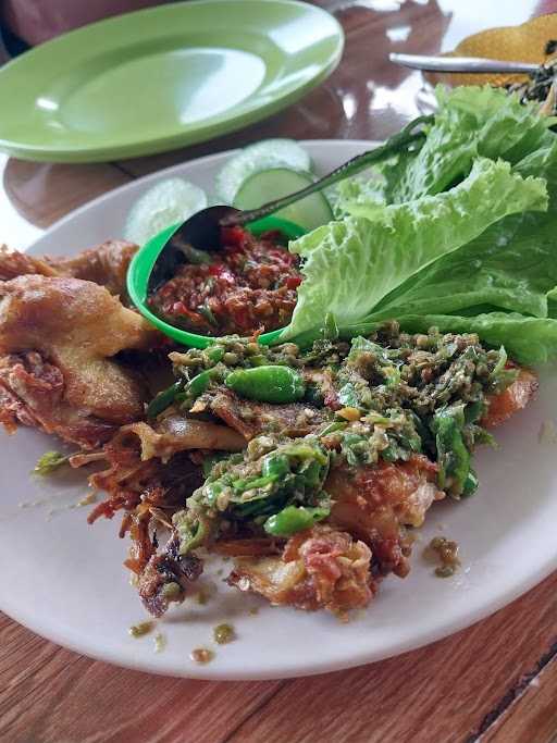 Warung Ayam Goreng Kebun 4