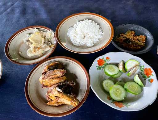 Warung Pojok H. Kuseri. 6