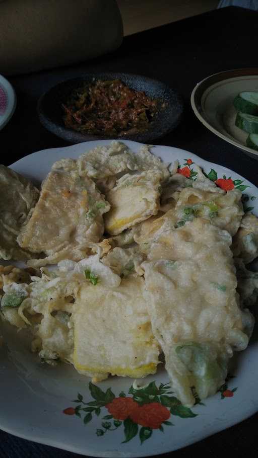 Warung Pojok H. Kuseri. 5