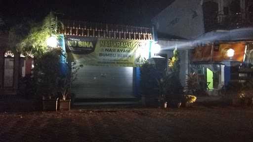 Warung Bu Sina 8