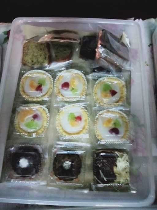 Lapak Kue Wanakerta 7