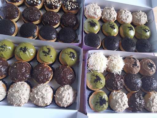 Manis Donuts 6