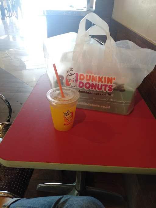 Dunkin' Donut Cikopo 1