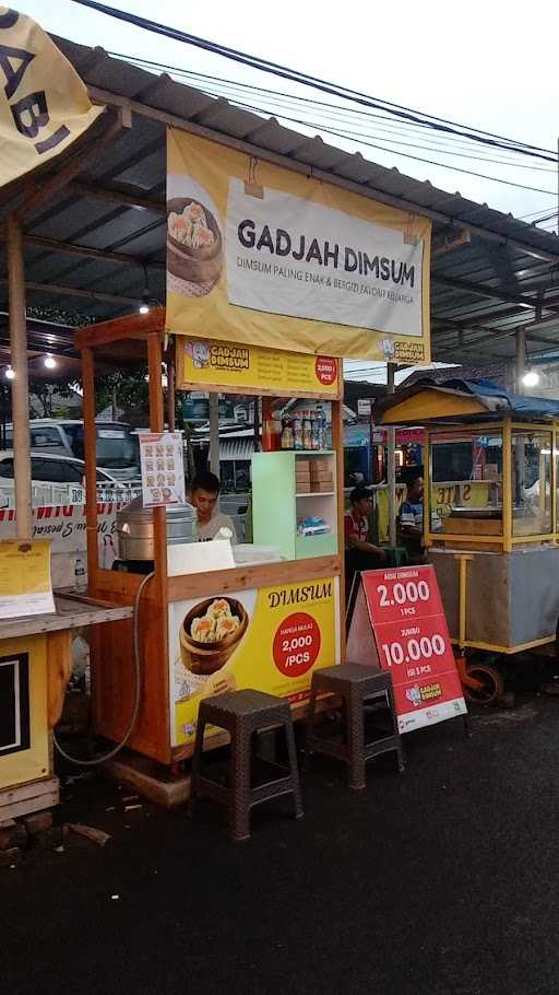 Gadjah Dimsum, Tasik 3