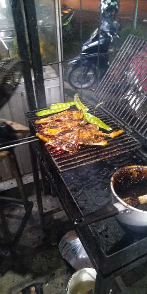 Goreng Bakar Ayam Dan Soto Laksana 1