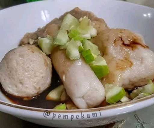 Kedai Pempek Umi Wanakerta 6