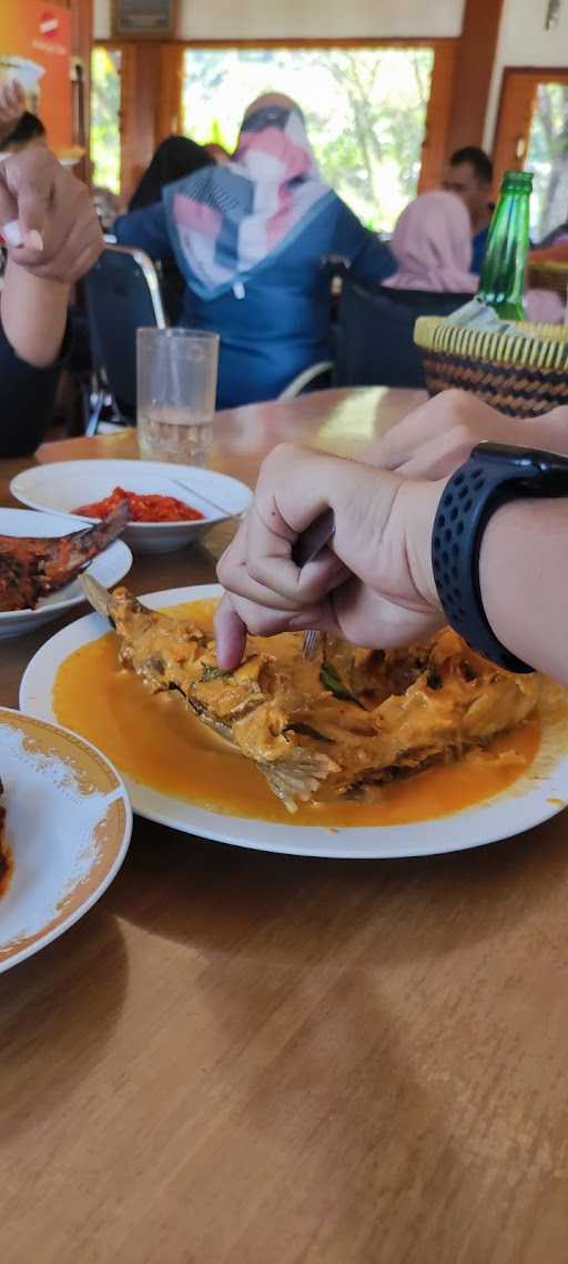 Rumah Makan Gulai Lauk Karang 3