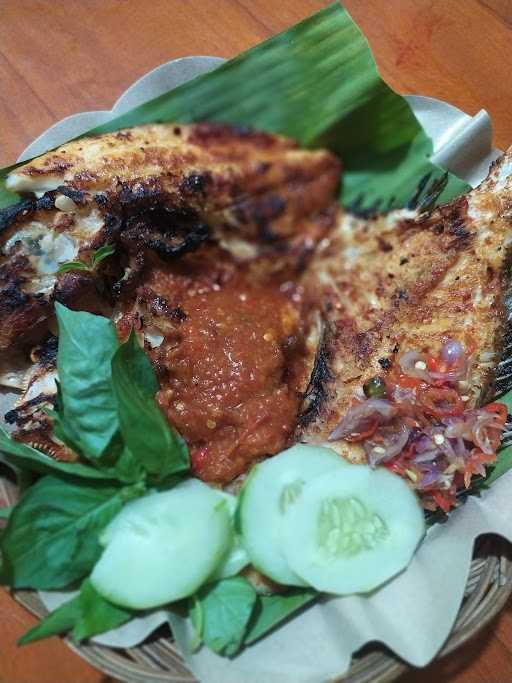 Warung Ikan Bakar Om Leo 8