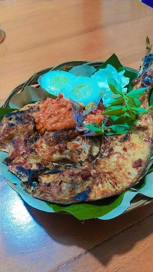 Warung Ikan Bakar Om Leo 1