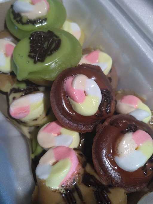 Kue Cubit Gladys 6