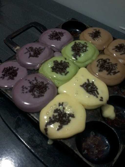 Kue Cubit Gladys 8