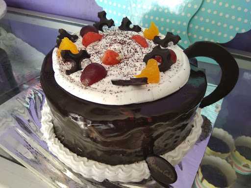 Ratna Cake 9