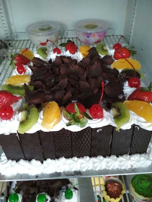 Ratna Cake 5