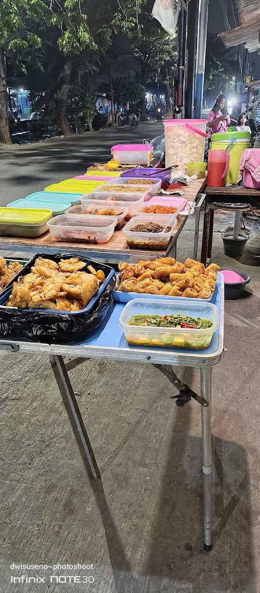 Nasi Uduk Kemalem'An 2